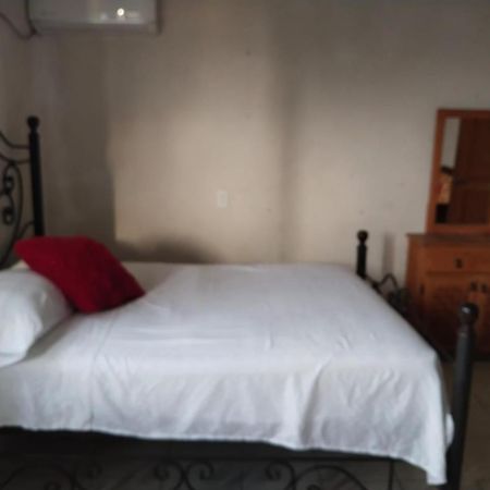 Hotel La Laguna Tequesquitengo Buitenkant foto