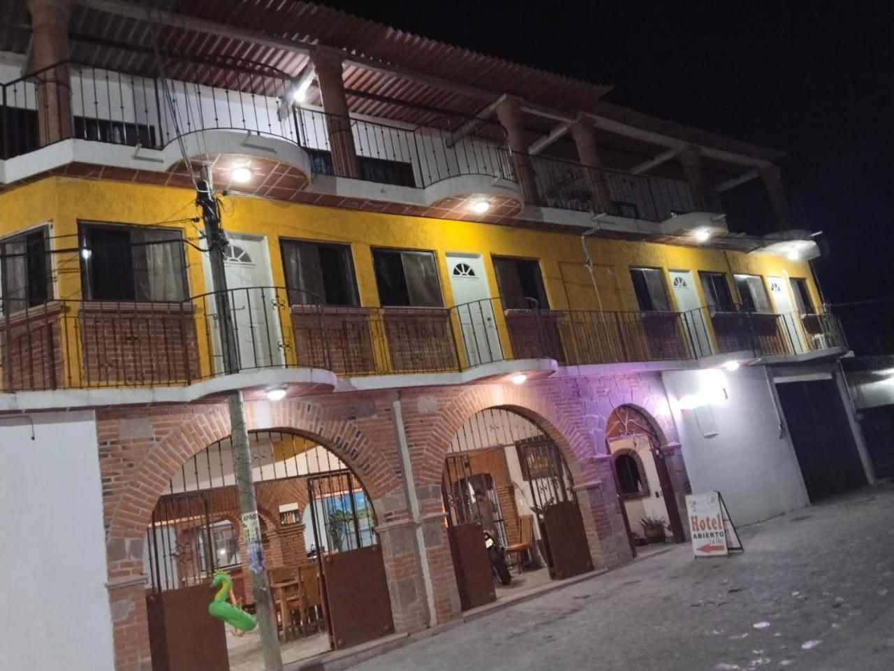 Hotel La Laguna Tequesquitengo Buitenkant foto